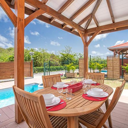 Bungalow Pom 1, Piscine, A 5 Min Des Plages 르 보클린 외부 사진
